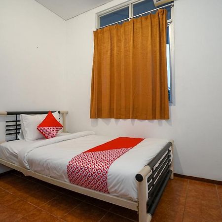 Super Oyo 1844 Bravo Residence Pangkal Pinang Buitenkant foto