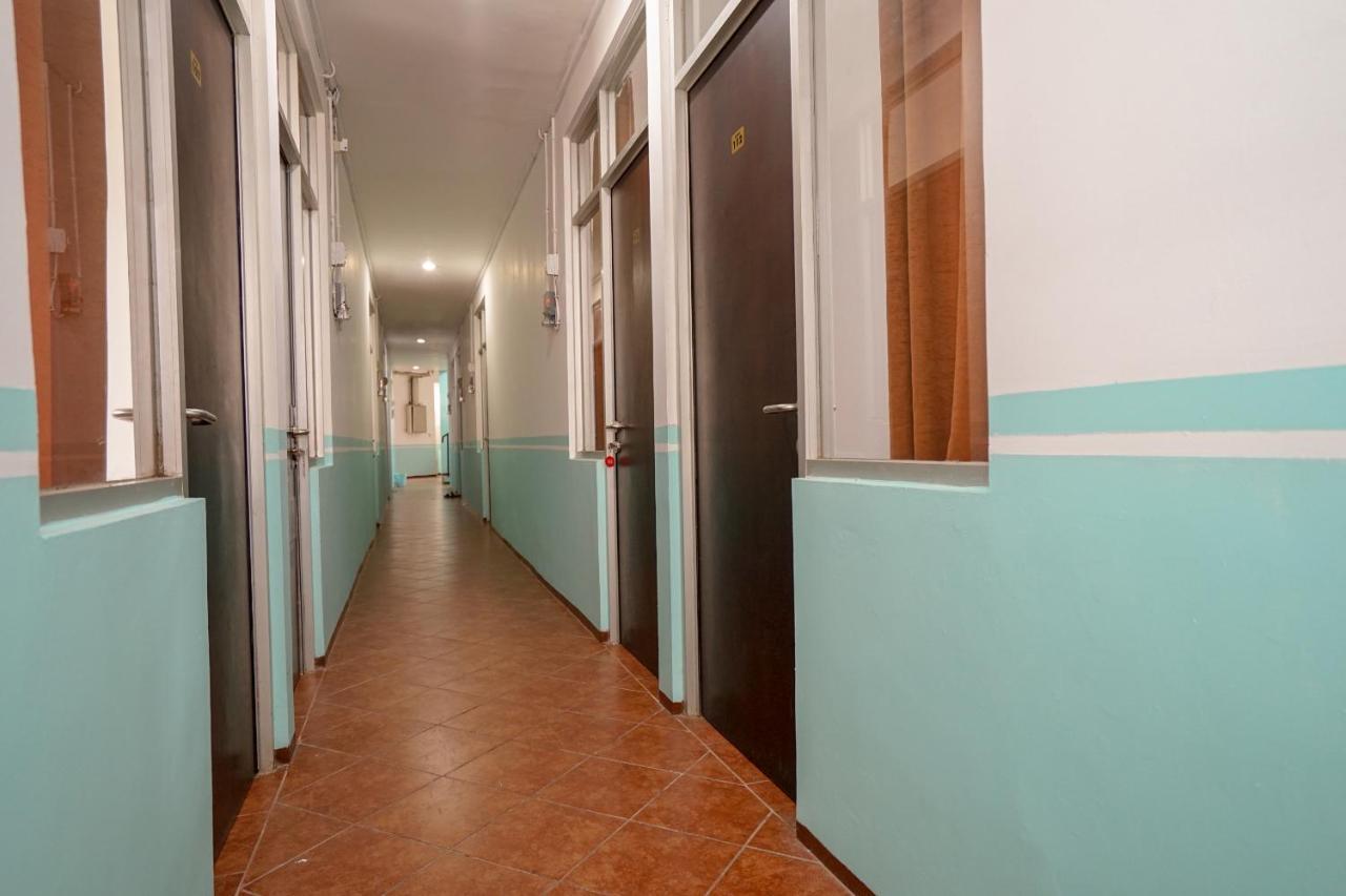 Super Oyo 1844 Bravo Residence Pangkal Pinang Buitenkant foto