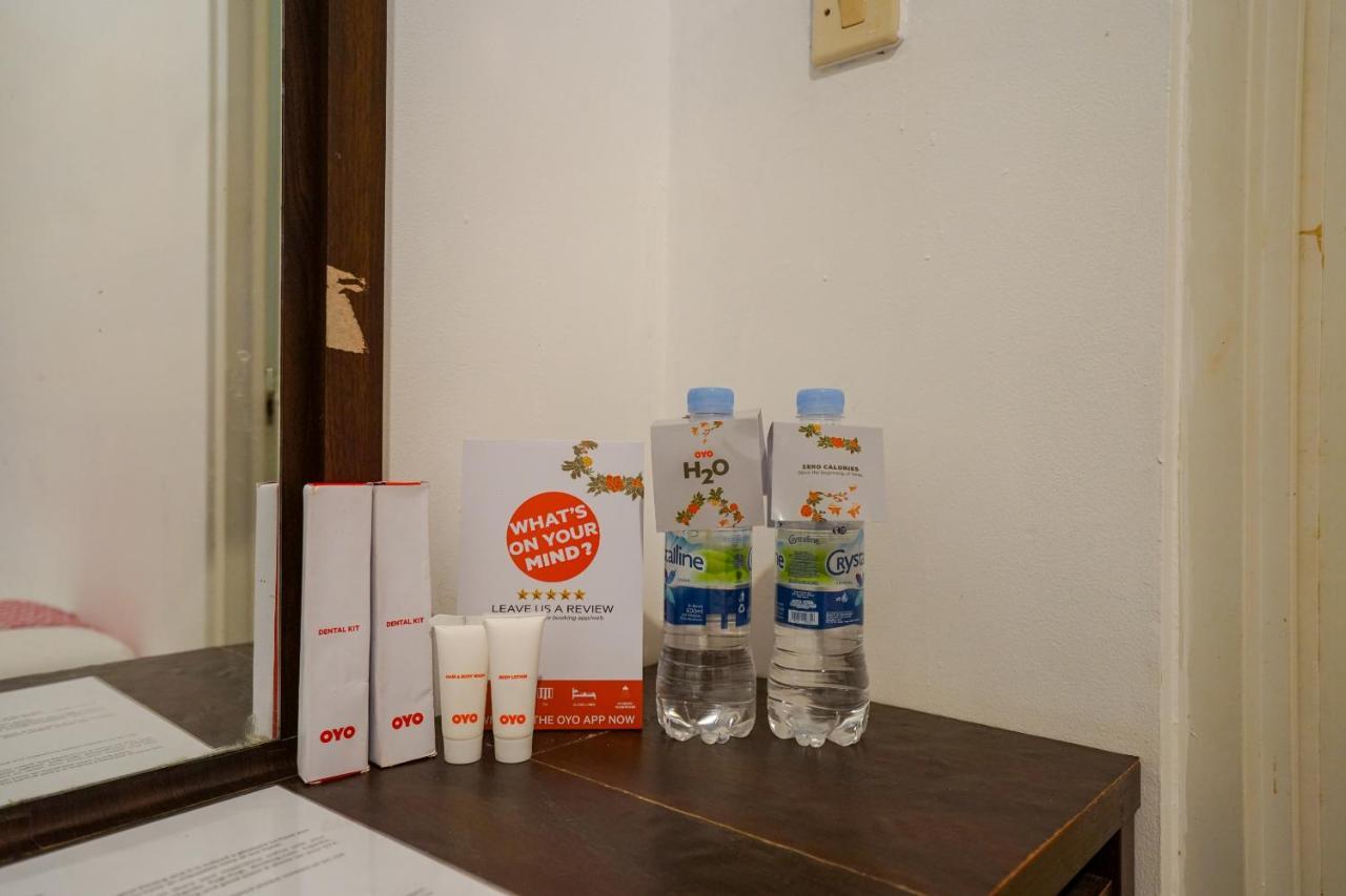 Super Oyo 1844 Bravo Residence Pangkal Pinang Buitenkant foto