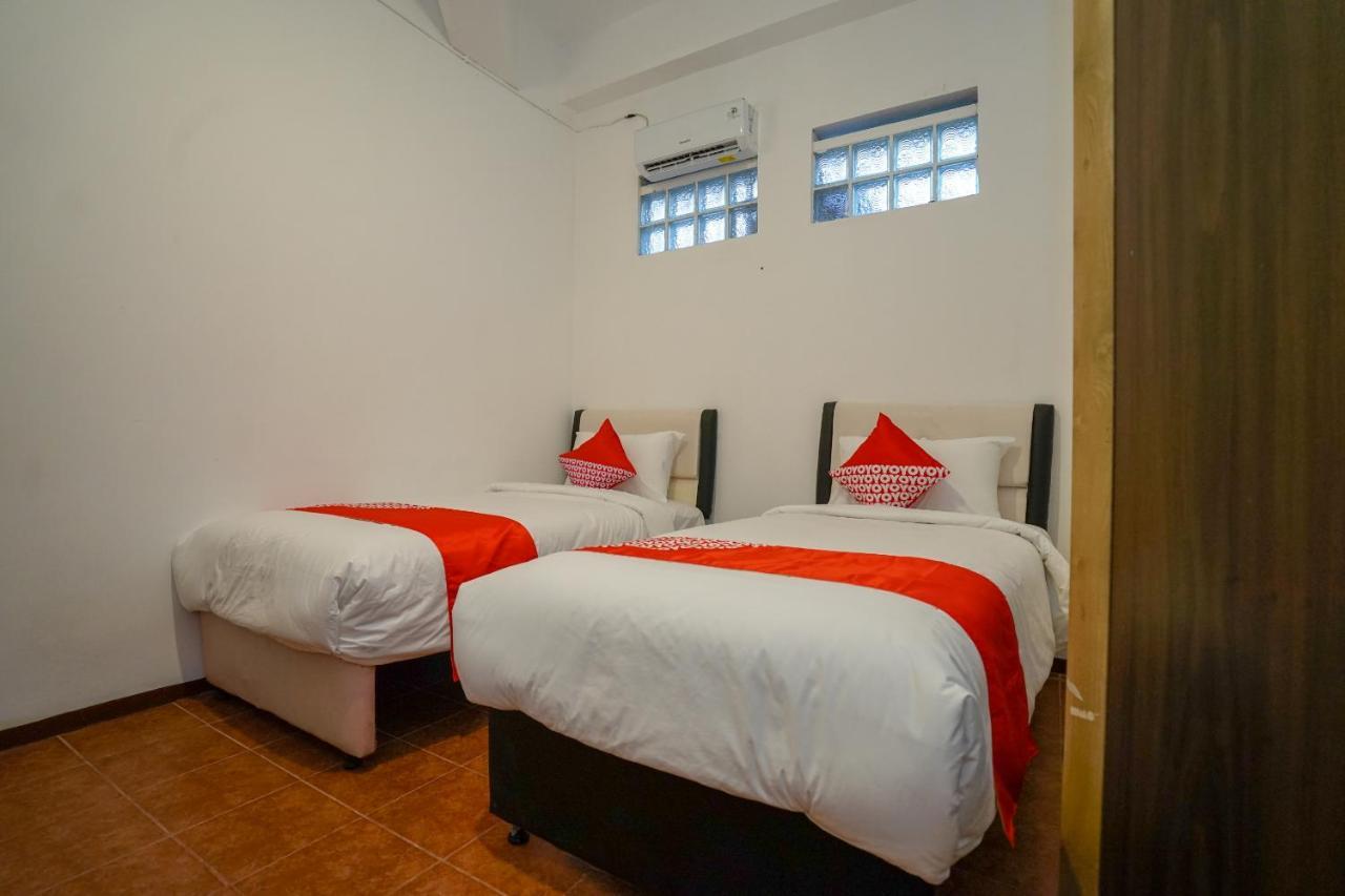 Super Oyo 1844 Bravo Residence Pangkal Pinang Buitenkant foto