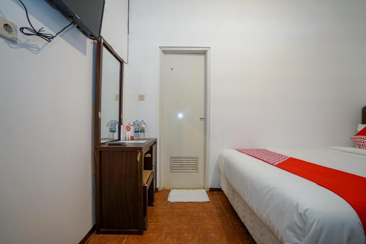 Super Oyo 1844 Bravo Residence Pangkal Pinang Buitenkant foto